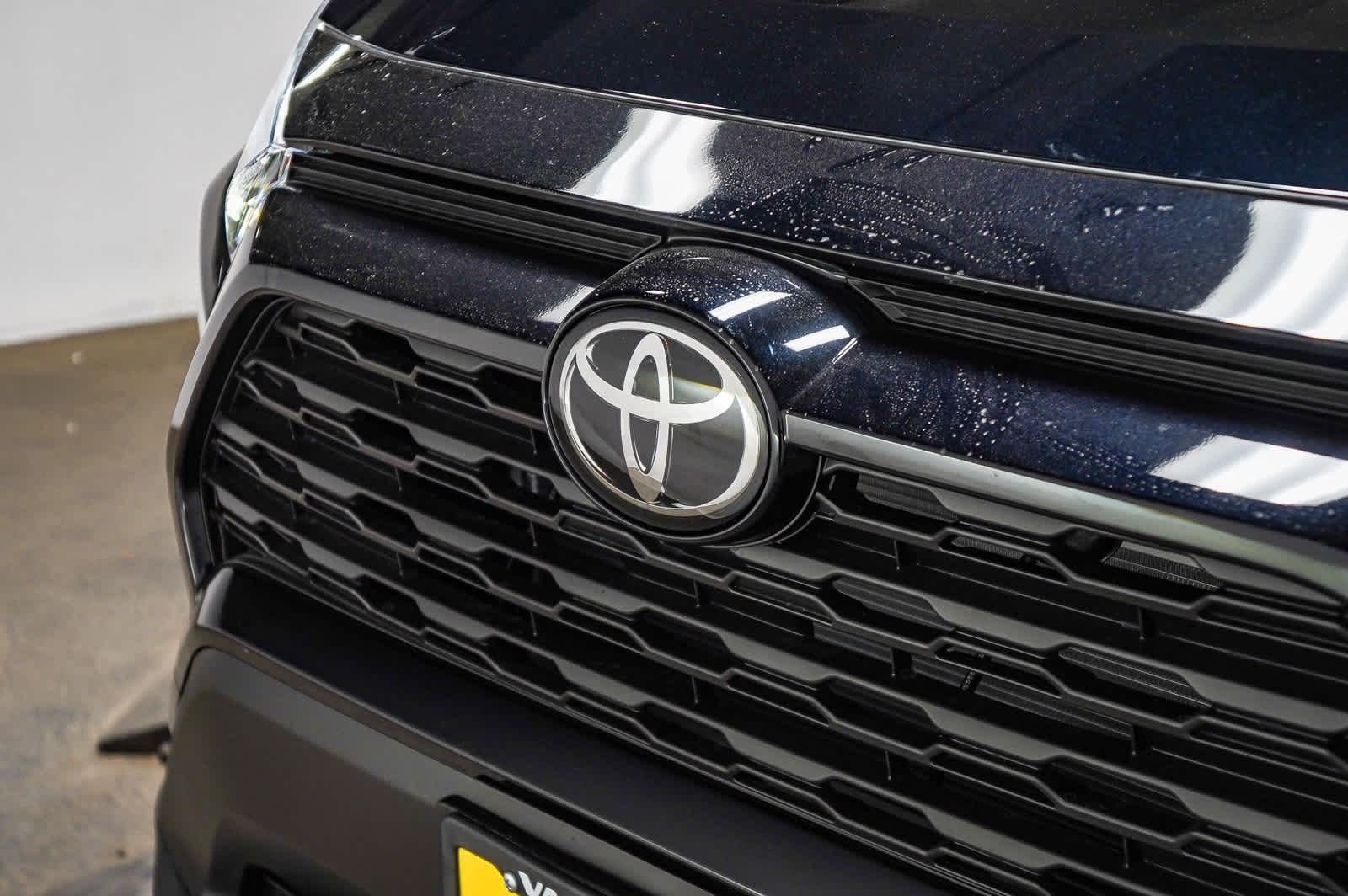 Thumbnail: 2025 Toyota RAV4 - 9