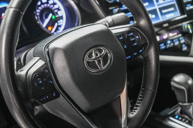Thumbnail: 2020 Toyota Camry - 21