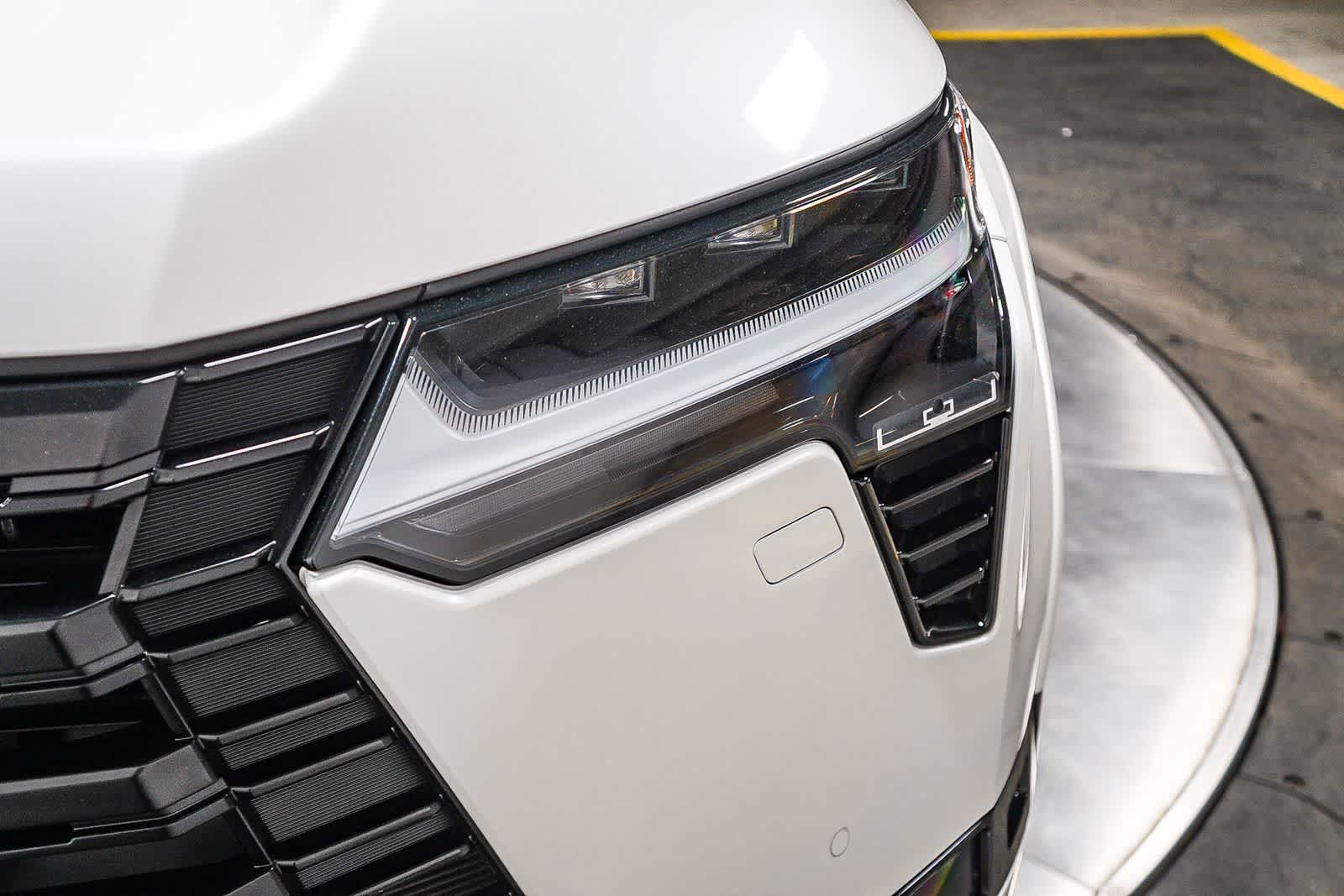 Thumbnail: 2025 Lexus GX - 8