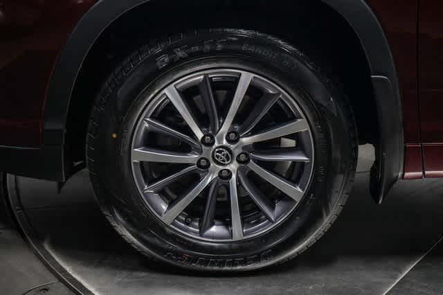 Thumbnail: 2018 Toyota Highlander - 10