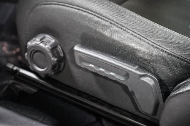 Thumbnail: 2019 Jeep Wrangler - 23