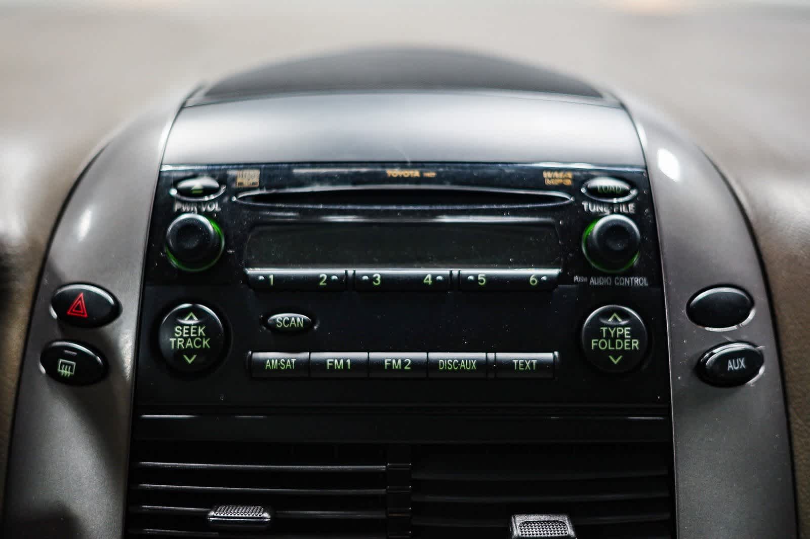 Thumbnail: 2010 Toyota Sienna - 14