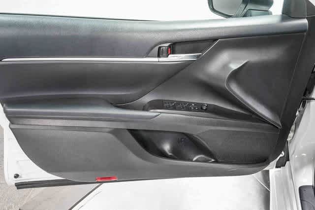 Thumbnail: 2023 Toyota Camry - 21