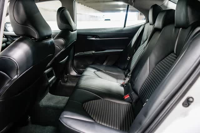 2022 Toyota Camry SE 18