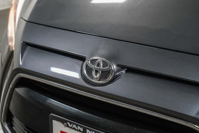 Thumbnail: 2017 Toyota Yaris iA - 9