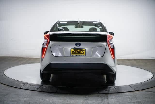 2017 Toyota Prius Four 3
