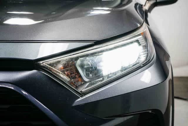 Thumbnail: 2019 Toyota RAV4 - 8