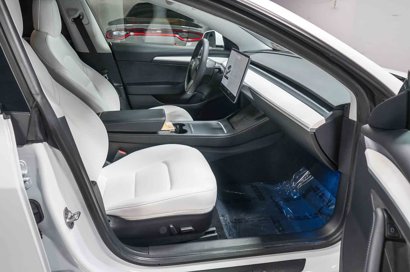 Thumbnail: 2021 Tesla Model 3 - 16