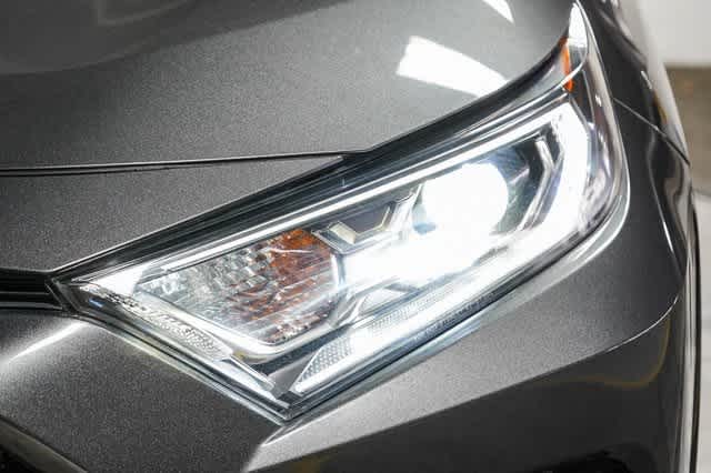 Thumbnail: 2021 Toyota RAV4 - 8