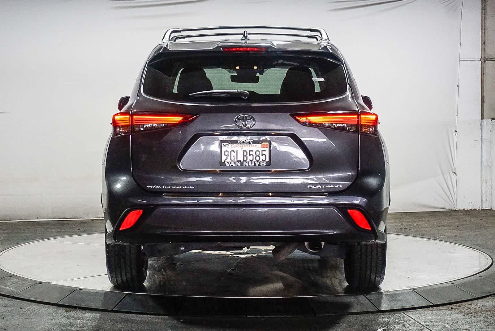 Thumbnail: 2023 Toyota Highlander - 2