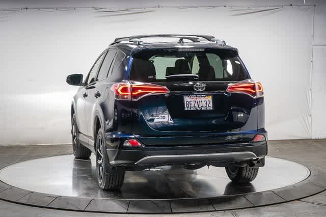 Thumbnail: 2018 Toyota RAV4 - 3