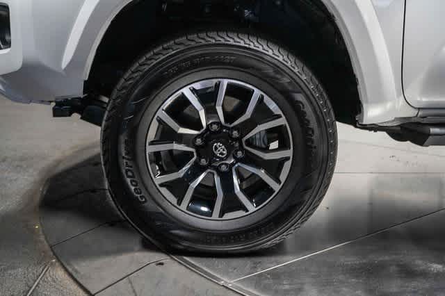 Thumbnail: 2023 Toyota Tacoma - 10