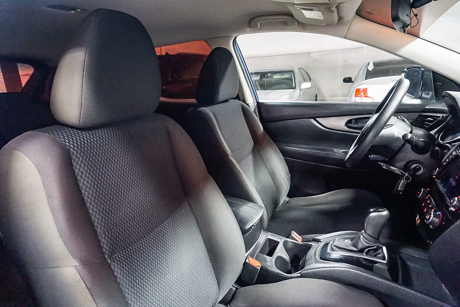 Thumbnail: 2020 Nissan Rogue Sport - 18