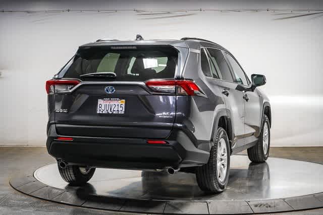 2019 Toyota RAV4 LE 5