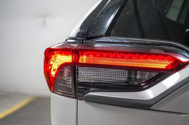 Thumbnail: 2021 Toyota RAV4 - 11