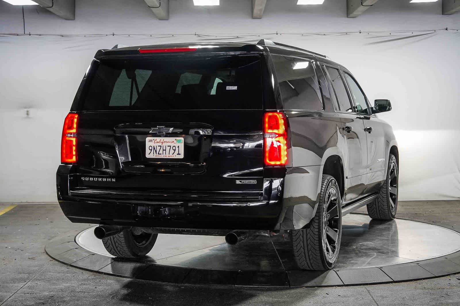 Thumbnail: 2018 Chevrolet Suburban - 4