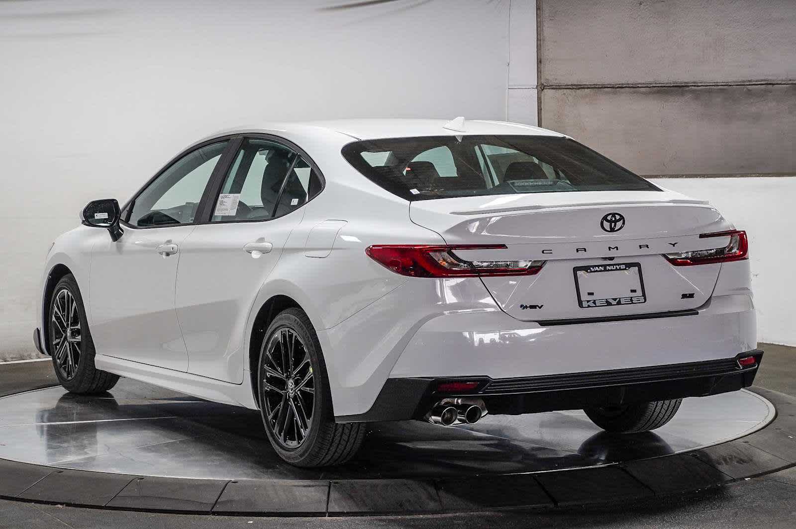 Thumbnail: 2025 Toyota Camry - 6