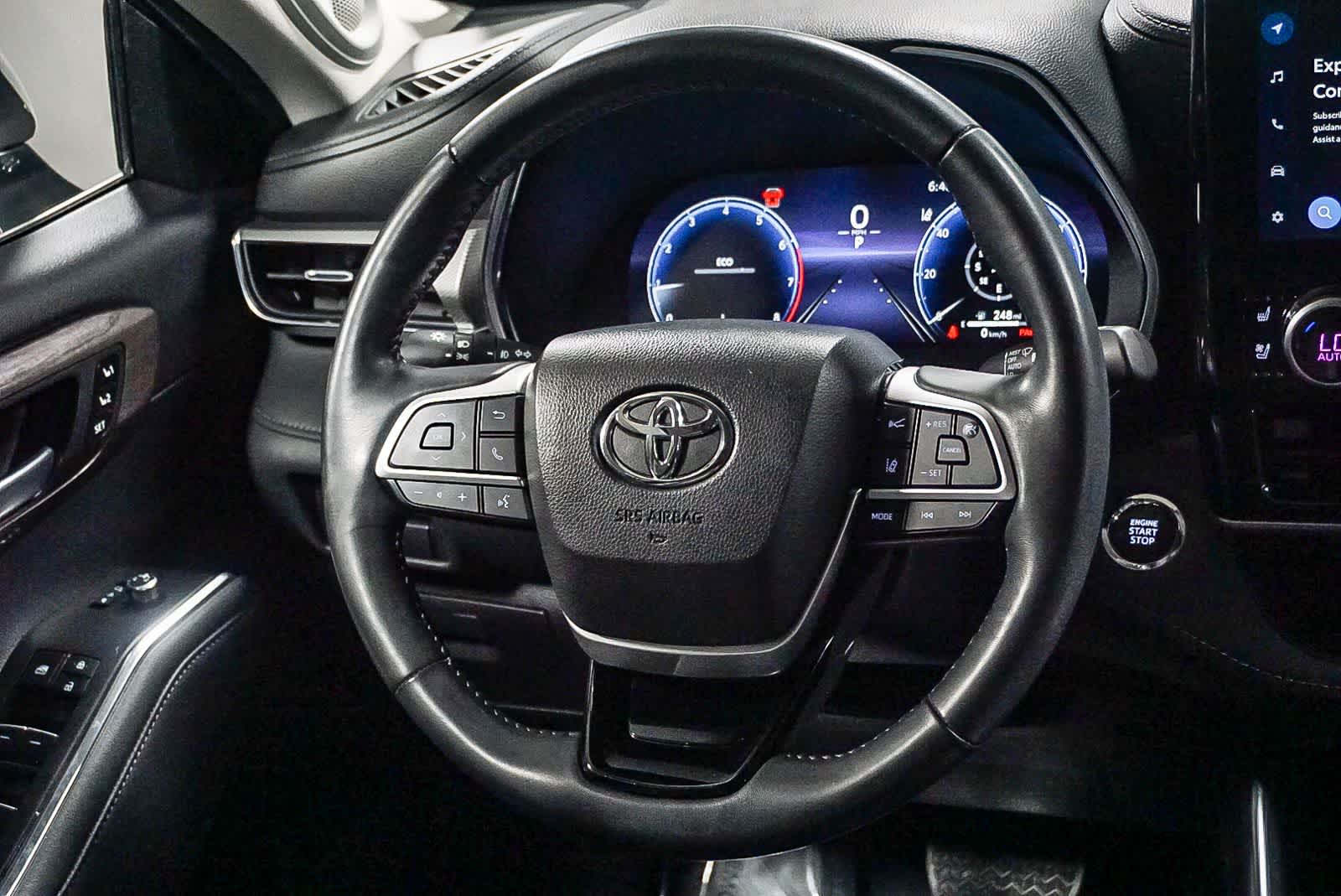 Thumbnail: 2023 Toyota Highlander - 17