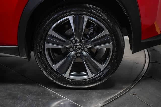 Thumbnail: 2024 Lexus UX - 10