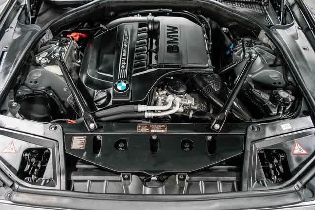 Thumbnail: 2012 BMW 5 Series - 29