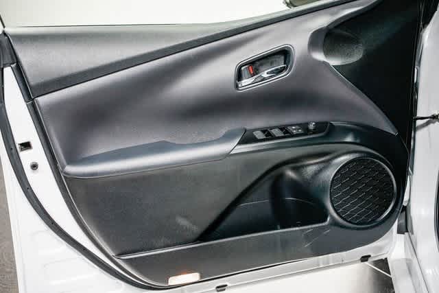 Thumbnail: 2021 Toyota Prius - 18