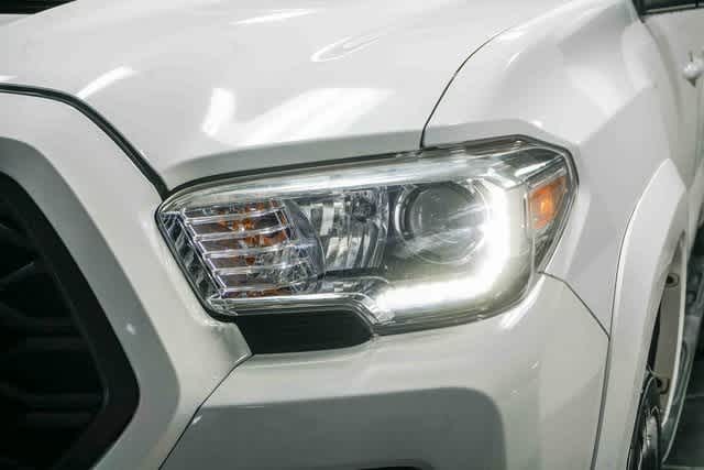 Thumbnail: 2020 Toyota Tacoma - 7