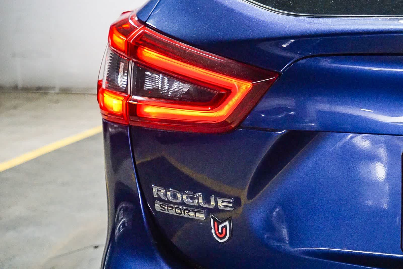 Thumbnail: 2020 Nissan Rogue Sport - 12