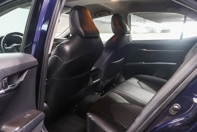 2022 Toyota Camry SE 19