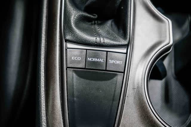 Thumbnail: 2023 Toyota Camry - 22