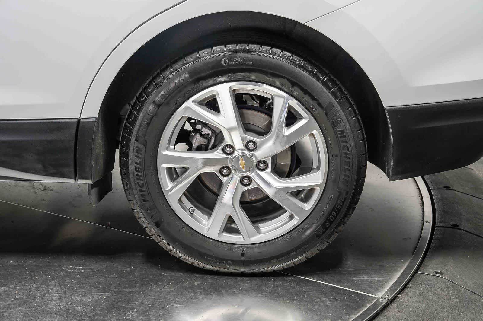 Thumbnail: 2019 Chevrolet Equinox - 10