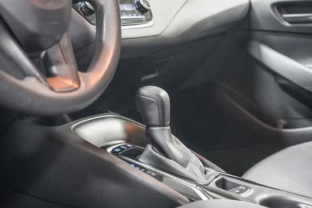 2022 Toyota Corolla LE 24