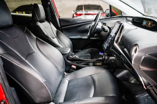 Thumbnail: 2021 Toyota Prius Prime - 16