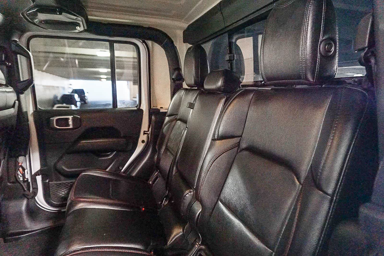 Thumbnail: 2020 Jeep Gladiator - 18