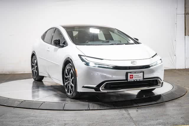 Thumbnail: 2024 Toyota Prius Prime - 6