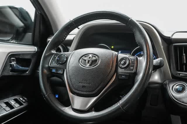 2018 Toyota RAV4 Adventure 16