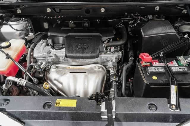 Thumbnail: 2015 Toyota RAV4 - 28