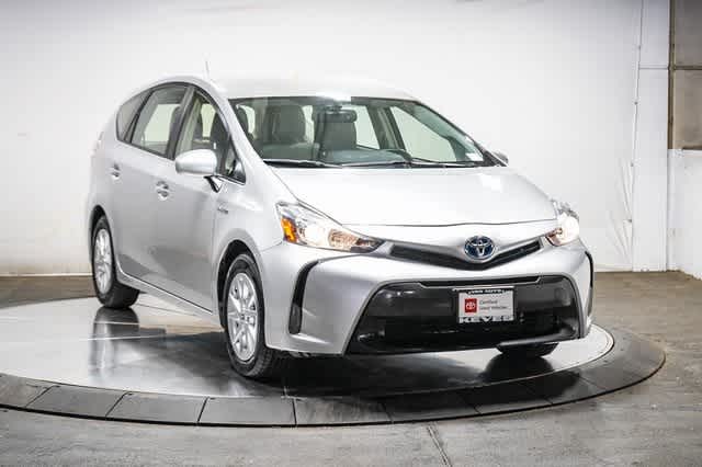 Thumbnail: 2015 Toyota Prius v - 5