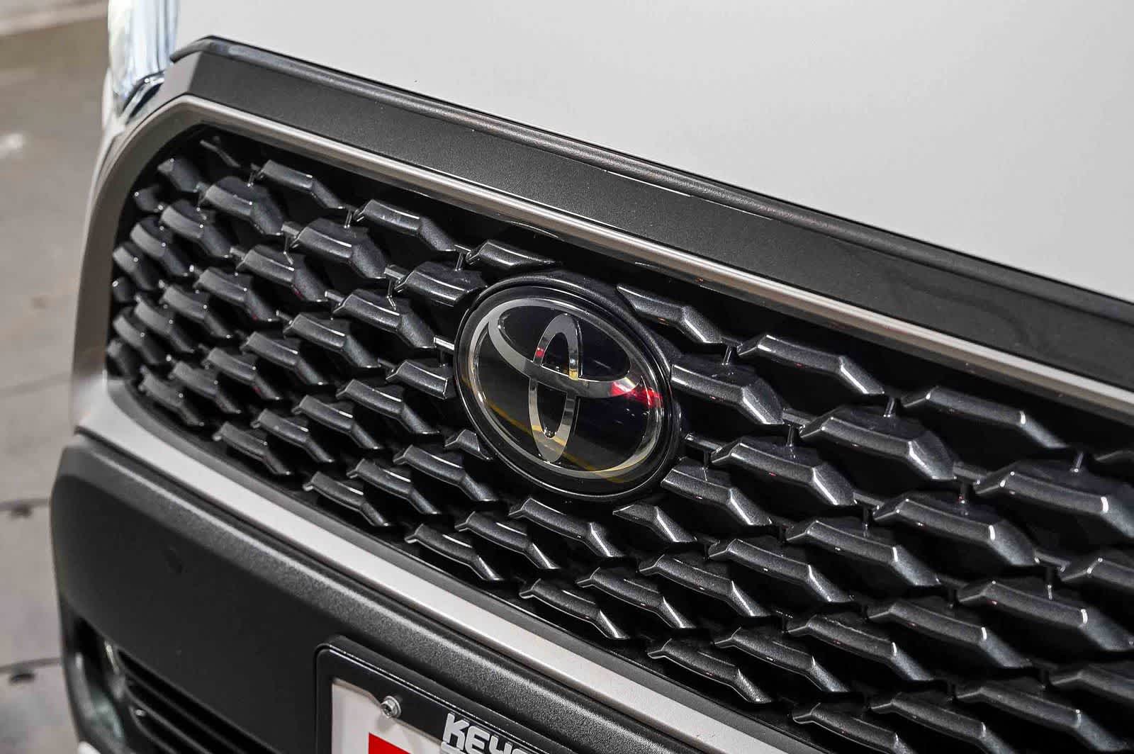 Thumbnail: 2023 Toyota Corolla Cross - 9