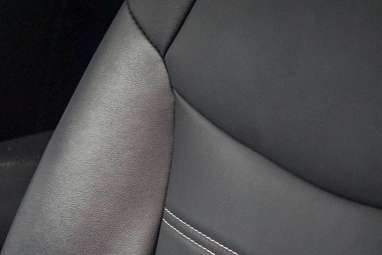 Thumbnail: 2025 Toyota RAV4 - 28