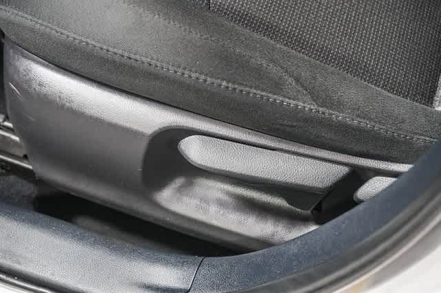 Thumbnail: 2021 Toyota Prius - 22