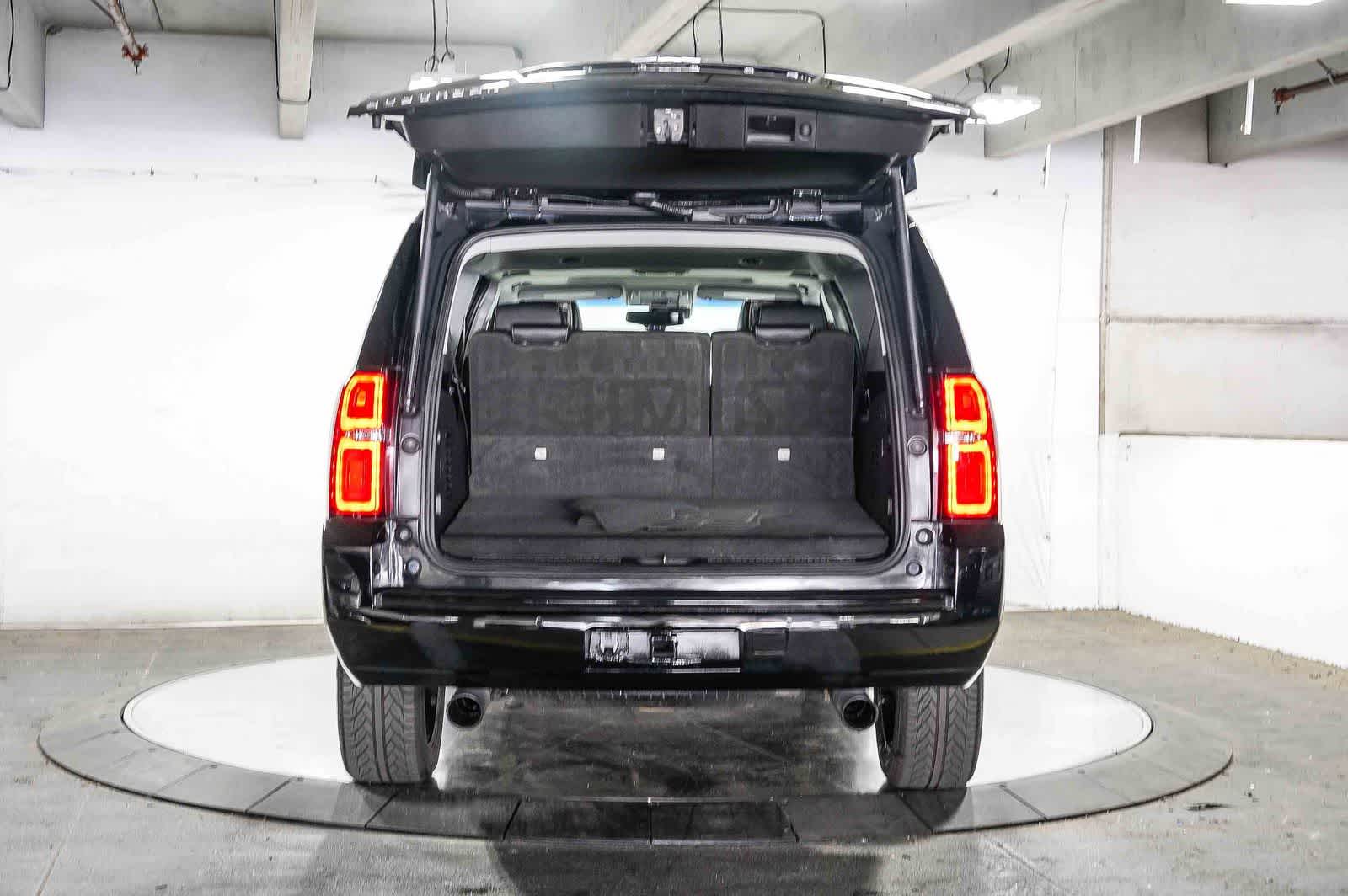 Thumbnail: 2018 Chevrolet Suburban - 27