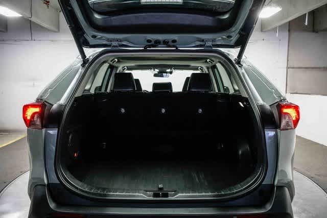 Thumbnail: 2022 Toyota RAV4 - 28