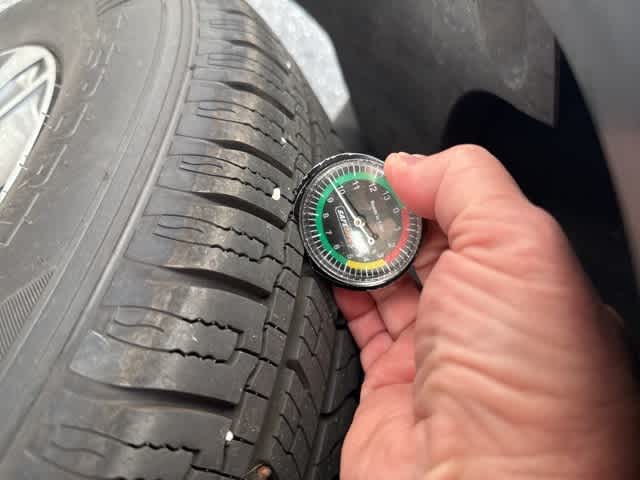 Thumbnail: 2017 Toyota RAV4 - 9