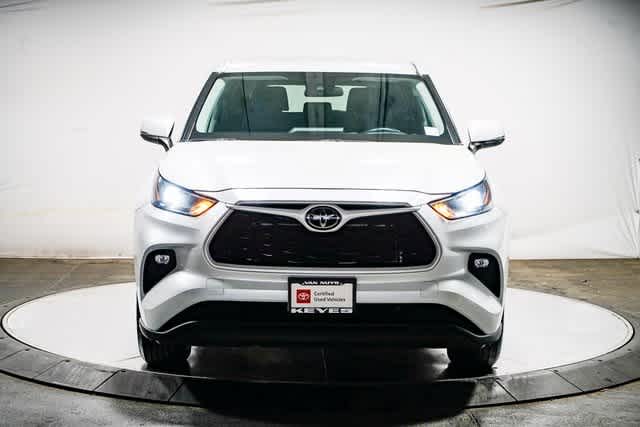 Thumbnail: 2024 Toyota Highlander - 7