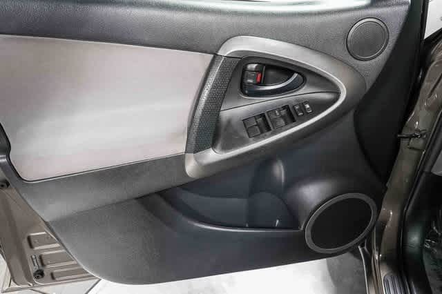 Thumbnail: 2012 Toyota RAV4 - 22