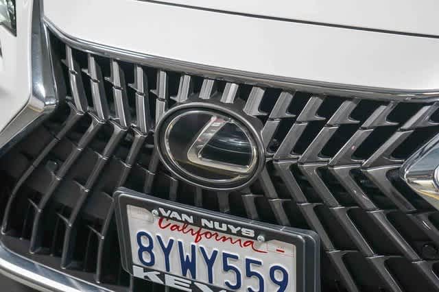 Thumbnail: 2022 Lexus ES - 8