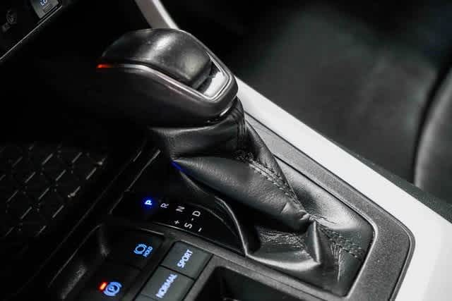 Thumbnail: 2022 Toyota RAV4 - 22