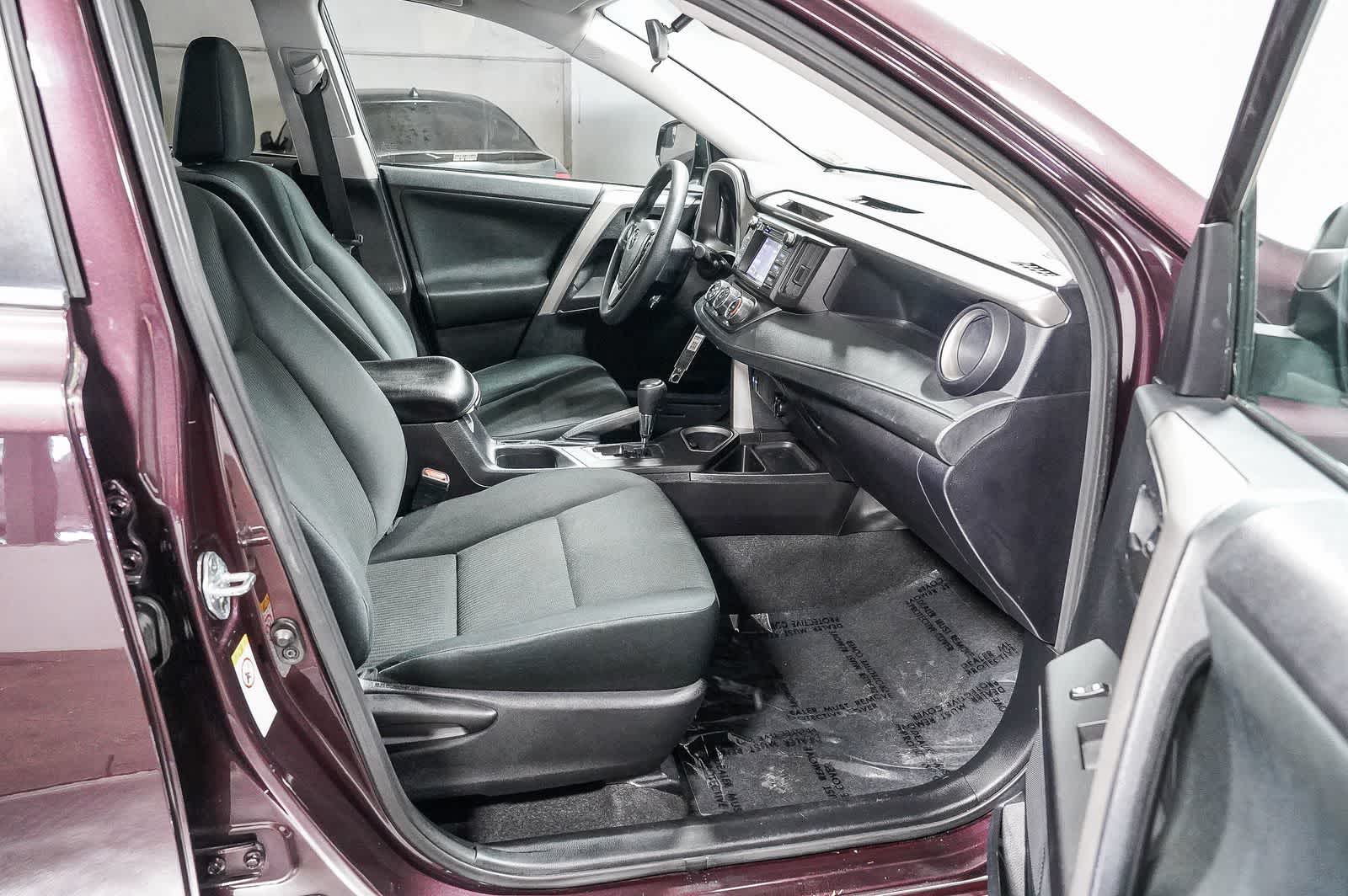 Thumbnail: 2017 Toyota RAV4 - 17