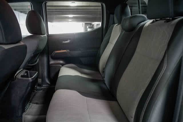 Thumbnail: 2020 Toyota Tacoma - 17