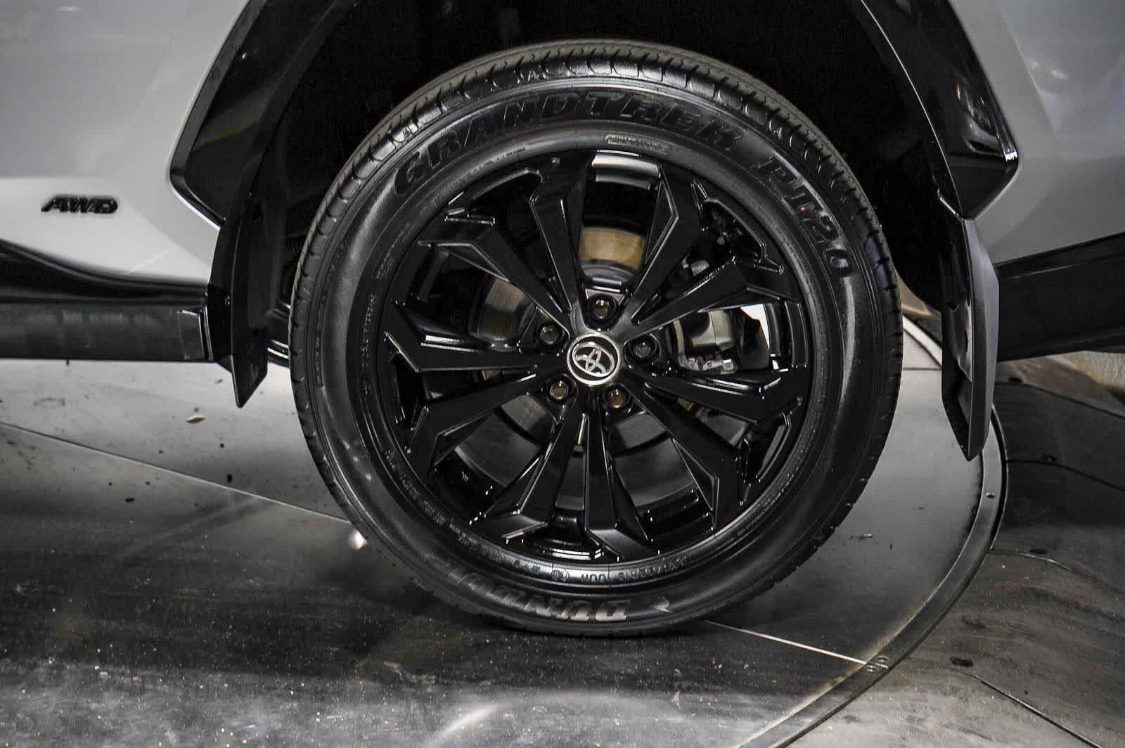 Thumbnail: 2024 Toyota RAV4 - 10